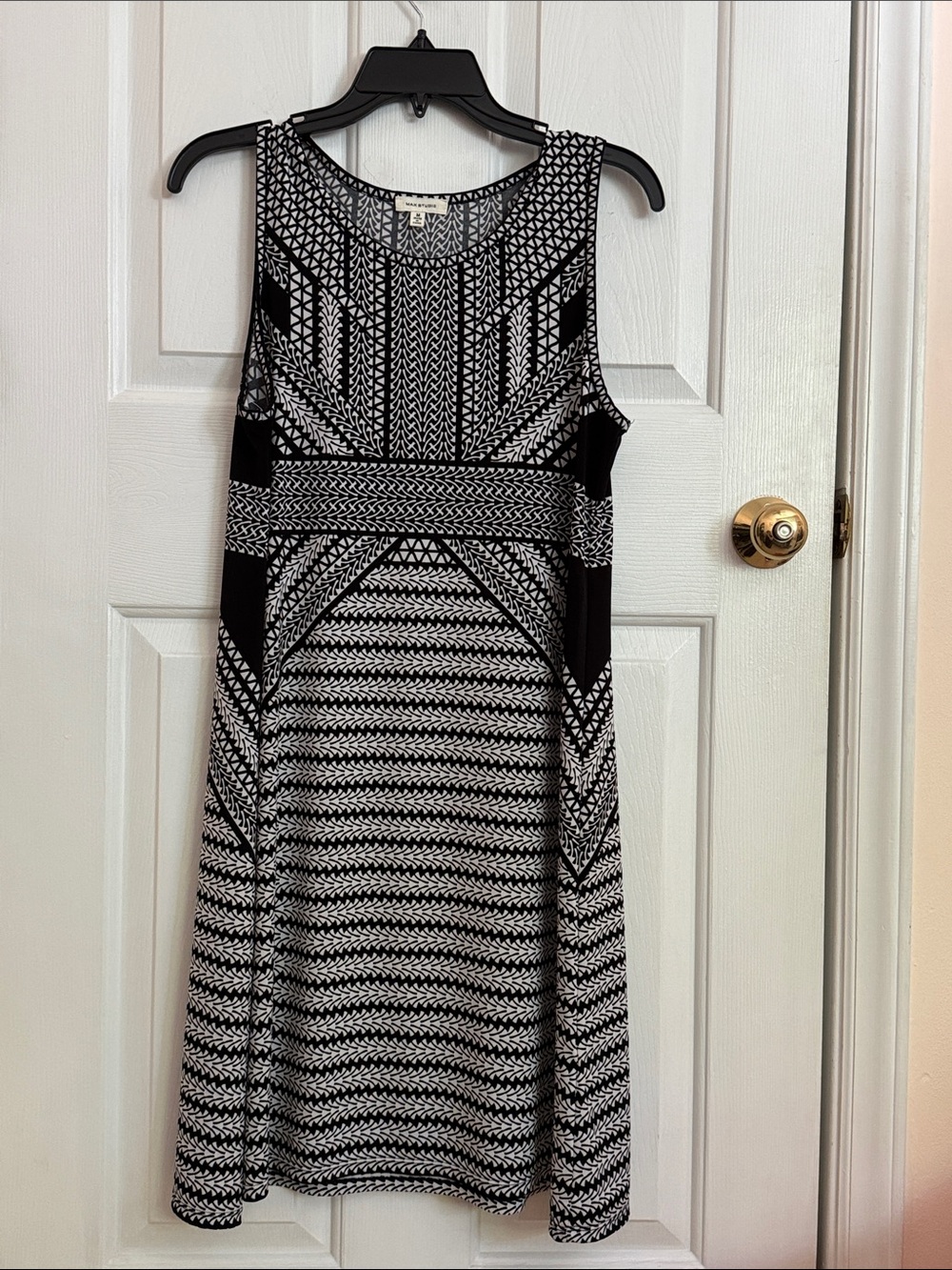 Sleeveless Black and White Patterned A-Line Dress